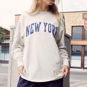 Brandy Melville New York Oversized Graphic Gray Cotton Long Sleeve